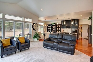 173 Wild Goose Ln, Merlin, OR 97532 - photo 6