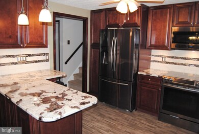 409 Centennial Dr, Morrisville, PA 19067 - photo 6