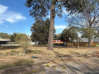 701 NE 4th St, Wagoner, OK 74467 - photo 3