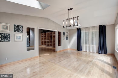 4231 Guinea Rd, Annandale, VA 22003 - photo 6