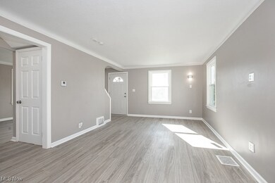 19109 Libby Rd, Maple Heights, OH 44137 - photo 2