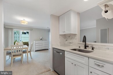 12895 Grays Pointe Rd unit 12895A, Fairfax, VA 22033 - photo 5