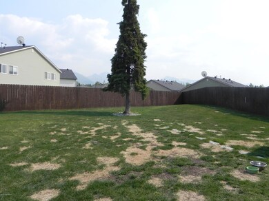 Large Fully Fenced Yard For Fido
