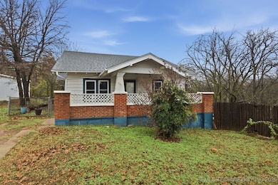 137 E 11th Ave, Bristow, OK 74010 - photo 3