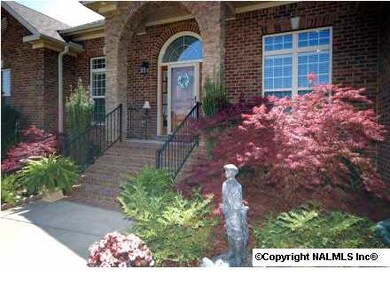 191 Valley Stone Rd, Huntsville, AL 35811 - photo 2