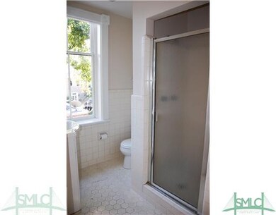 115 W Perry St unit up, Savannah, GA 31401 - photo 6