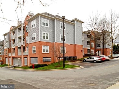 8803 Groffs Mill Dr unit 8803, Owings Mills, MD 21117 - photo 5