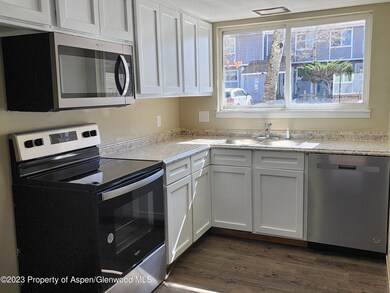 1058 E 7th St, Craig, CO 81625 - photo 3