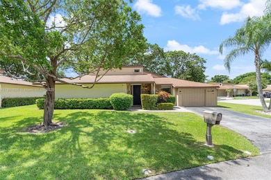 8001 Royal Palm Cir, Tamarac, FL 33321 - photo 2