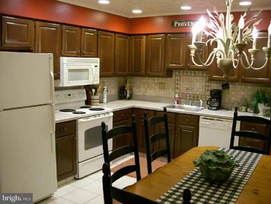 304 Berkshire Way unit 11, Marlton, NJ 08053 - photo 3