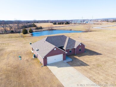 277 S Kit Carson St, Fort Gibson, OK 74434 - photo 2