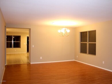2-Dinning Area