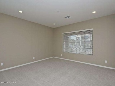 003_Living Area