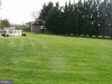 542 Hilltop Cir, Greencastle, PA 17225 - photo 5