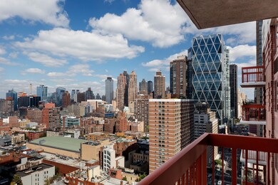 unlisted-address, New York, NY 10019 - photo 3
