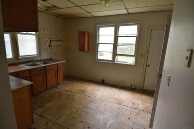 505 W Marion St, Elkhart, IN 46516 - photo 7