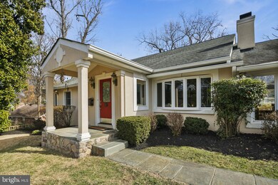 7611 Woodridge Cir, Alexandria, VA 22308 - photo 2