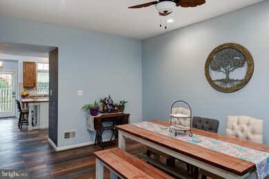 12446 Selkirk Cir, Bristow, VA 20136 - photo 3