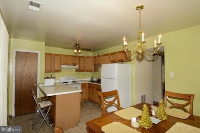 11371 Laurelwalk Dr, Laurel, MD 20708 - photo 5