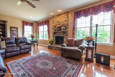 417 Jacob Ct, Nazareth, PA 18064 - photo 3