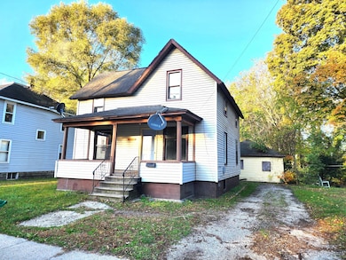 210 Middle St, Three Rivers, MI 49093 - photo 2