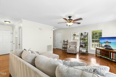 008-483395-IMG_4649