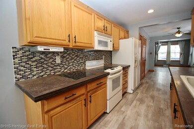 301 N Fitch St, Durand, MI 48429 - photo 5