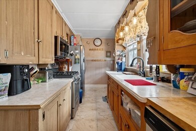 351 Osgood St, North Andover, MA 01845 - photo 5