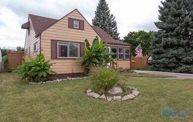 917 Custer Dr, Toledo, OH 43612 - photo 2