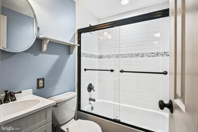 942 Grovehill Rd, Halethorpe, MD 21227 - photo 2