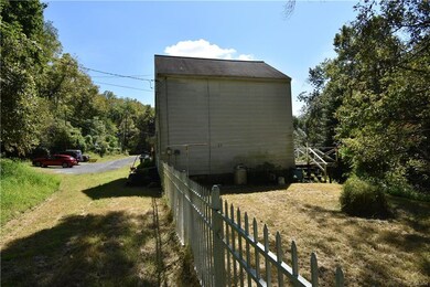 1718 Coal Yard Rd, Bethlehem, PA 18015 - photo 5