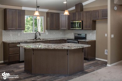Kitchen_DMD_9081-SMALL