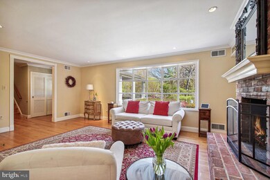 6306 Waterway Dr, Falls Church, VA 22044 - photo 7