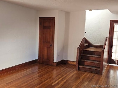 16 Elton Ct, Norwalk, CT 06851 - photo 4