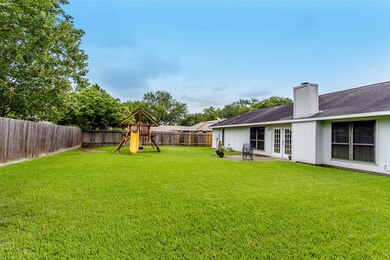1403 Bayou Oak Dr, Friendswood, TX 77546 - photo 2