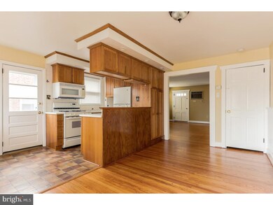 1205 Roosevelt Dr, Havertown, PA 19083 - photo 3
