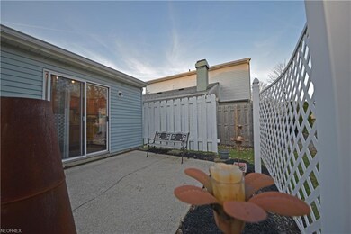 26154 Raintree Blvd unit 129, Olmsted Falls, OH 44138 - photo 2