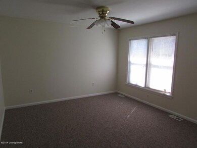 9105 Cinderella Ln, Louisville, KY 40229 - photo 6