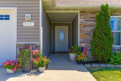4-web-or-mls-Kelli 925 (4)
