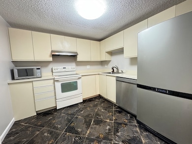 8th 9th St unit 511, Medford, MA 02155 - photo 4