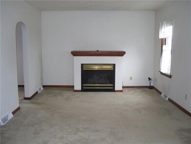 Large living room with gas fireplace