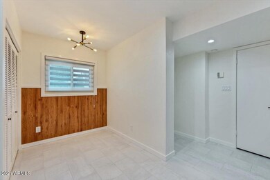 08-2616 E Edgemont Ave-8