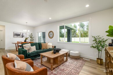 1539 N Burnam Ave, Star, ID 83669 - photo 4