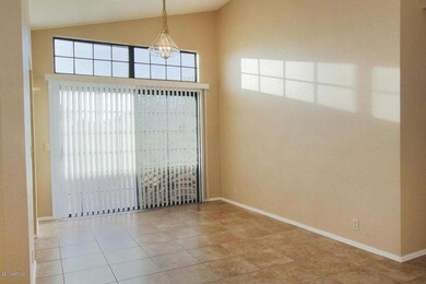 7839 W Julie Dr Glendale AZ-large-006-Fo