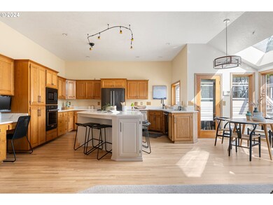 4079 Coltsfoot Ln, Lake Oswego, OR 97035 - photo 7