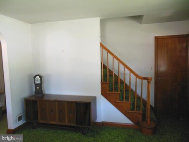 808 Myrth Ave, Essex, MD 21221 - photo 6