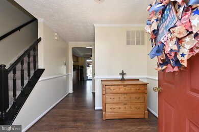 7802 Cyril Place, Springfield, VA 22153 - photo 3