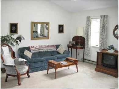 83 Rebecca Ln unit 83, Yarmouth, ME 04096 - photo 3