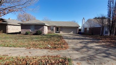 6824 Lyndale Dr, Watauga, TX 76148 - photo 2