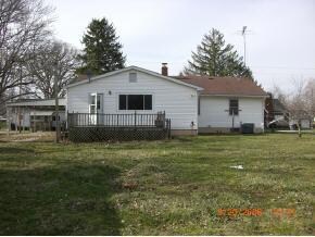 212 E Carr St, Milan, IN 47031 - photo 2